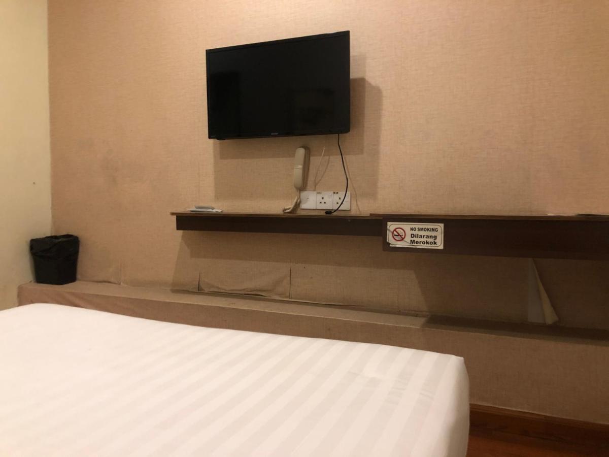 Super Oyo 90668 Joy Inn Miri Exterior foto