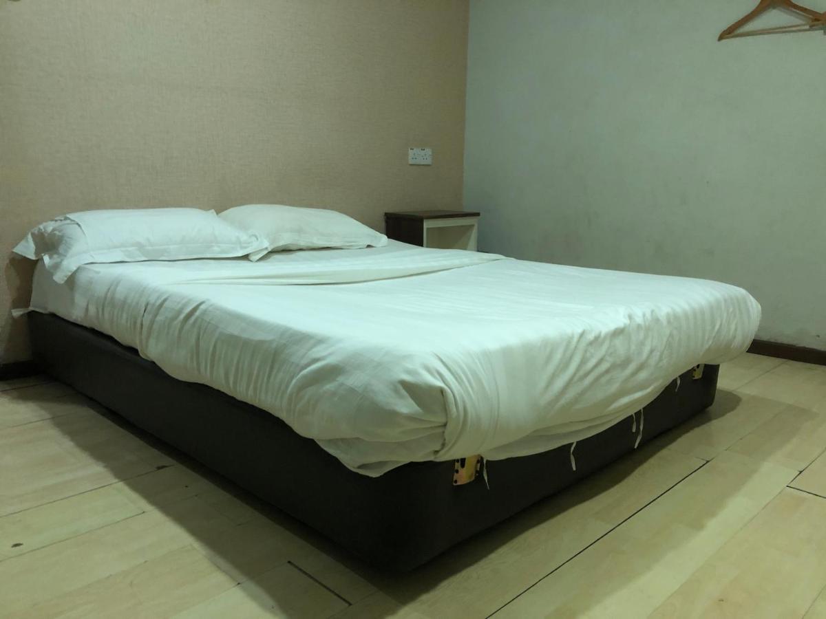 Super Oyo 90668 Joy Inn Miri Exterior foto